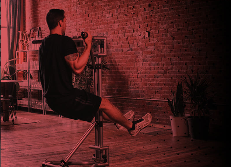 Hanging leg raises on the V-DIP Power Station